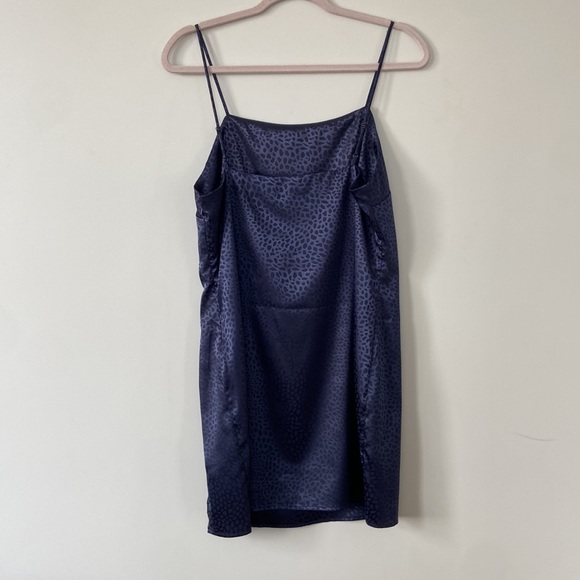 Pattern navy mini dress - Picture 2 of 6